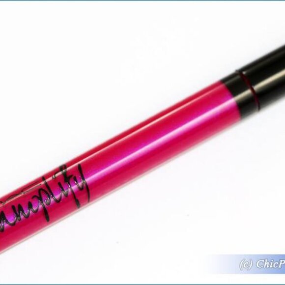 MAC Vamplify Lipgloss ~ What's Going On ~ - Picture 2 of 3